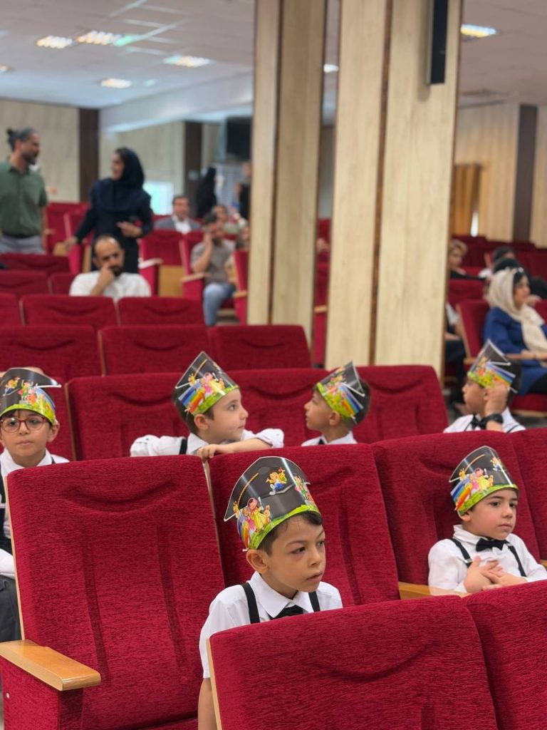 جشن الفبا كلاس اولیها و پايان سال پیش دبستان (8)